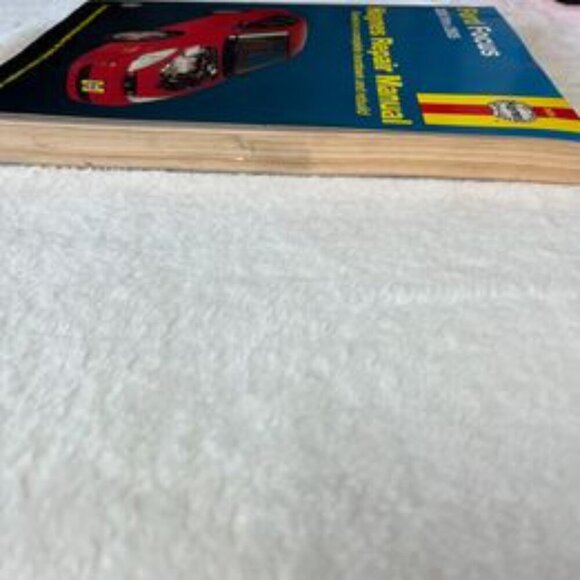 Haynes Repair Manual Ford Focus 2000 thru 2005 - Picture 5 of 7